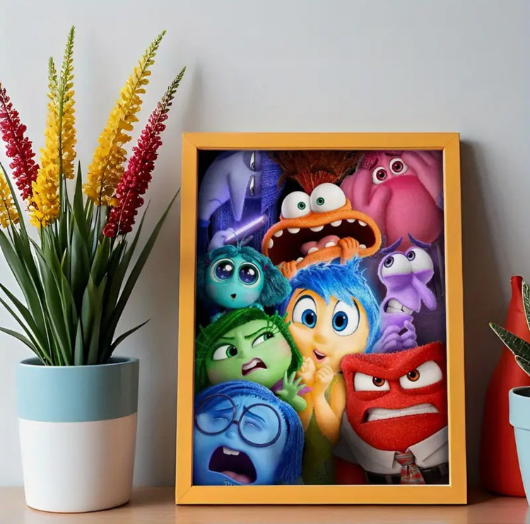 نقاشی الماسی طرح اینساید اوت سایز 40*30